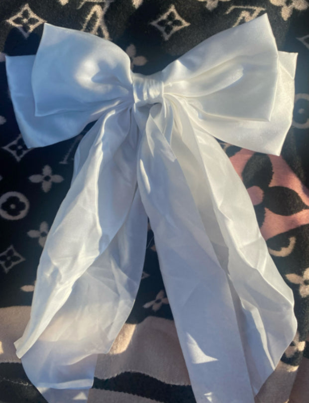 White Bow🤍