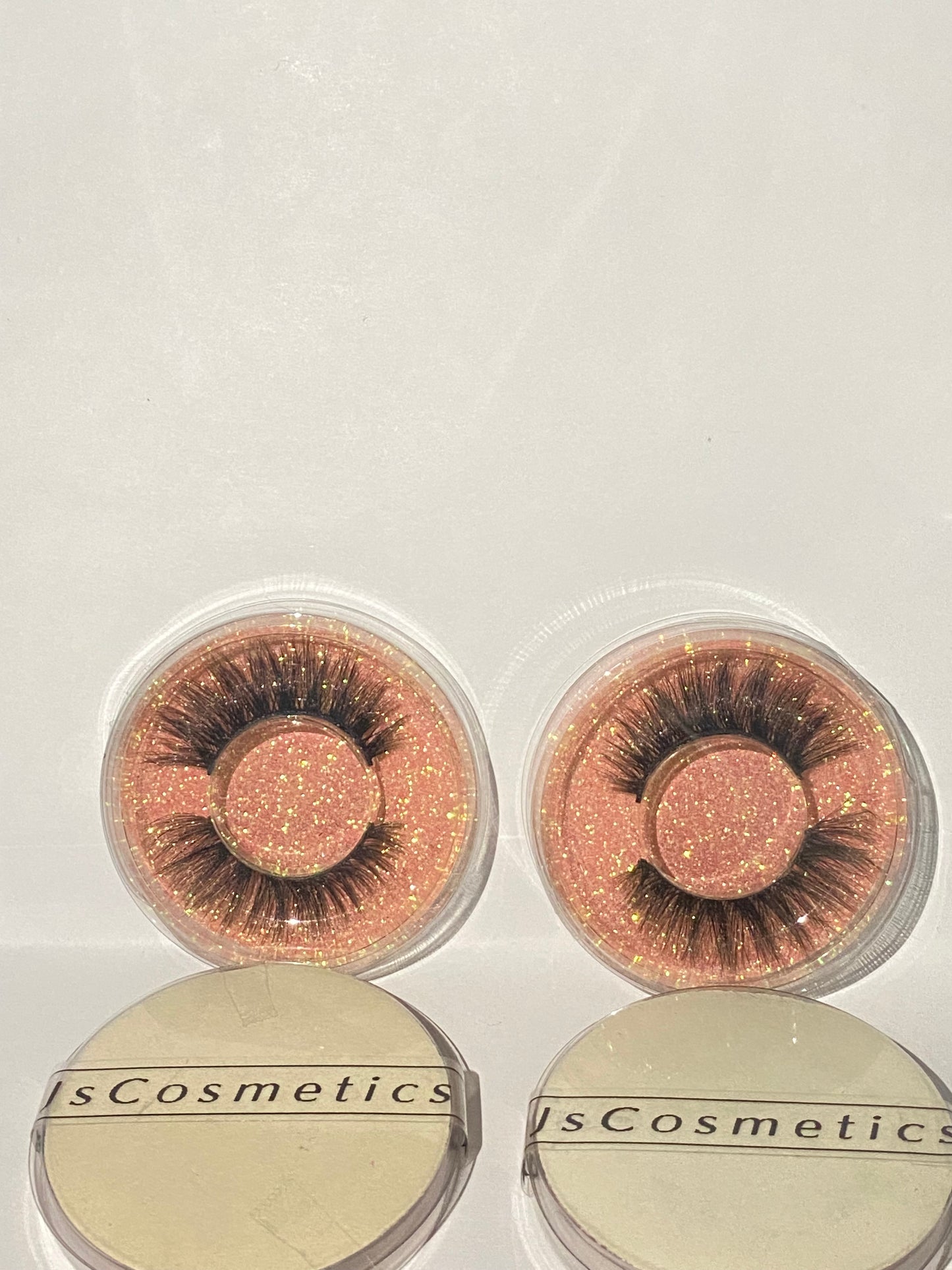 Mini mega eyelashes🎀